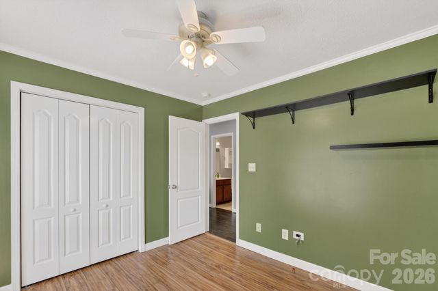 1590 Mayfair Drive, Conover, NC 28613