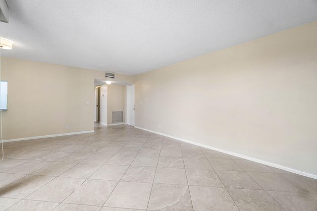 2455 LINDELL Boulevard 3411, Delray Beach, FL 33444