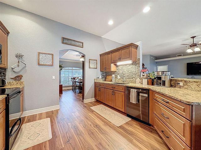 204 BENTLEY OAKS BOULEVARD, Auburndale, FL 33823