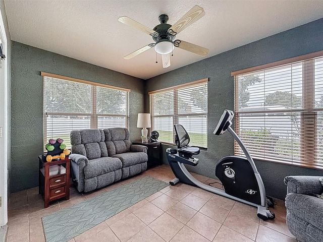 204 BENTLEY OAKS BOULEVARD, Auburndale, FL 33823