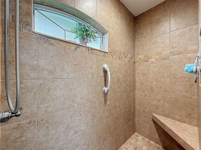 204 BENTLEY OAKS BOULEVARD, Auburndale, FL 33823