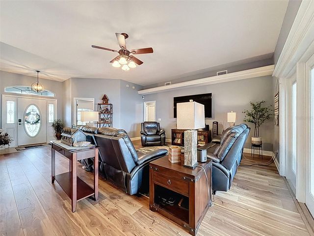 204 BENTLEY OAKS BOULEVARD, Auburndale, FL 33823