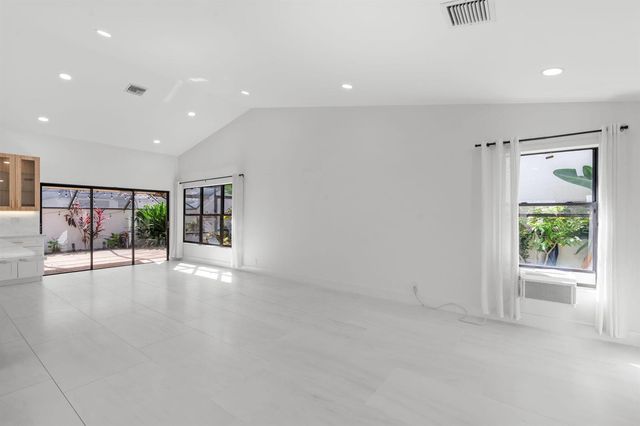 21326 Campo Allegro Drive, Boca Raton, FL 33433