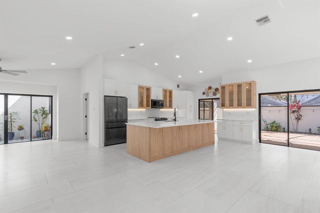 21326 Campo Allegro Drive, Boca Raton, FL 33433