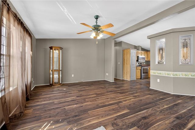 805 National Way, Ellwood City, PA 16117