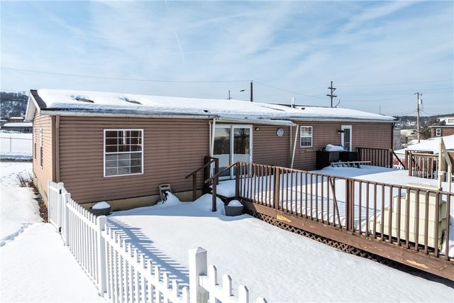 805 National Way, Ellwood City, PA 16117