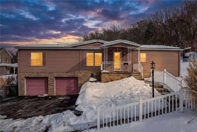 805 National Way, Ellwood City, PA 16117