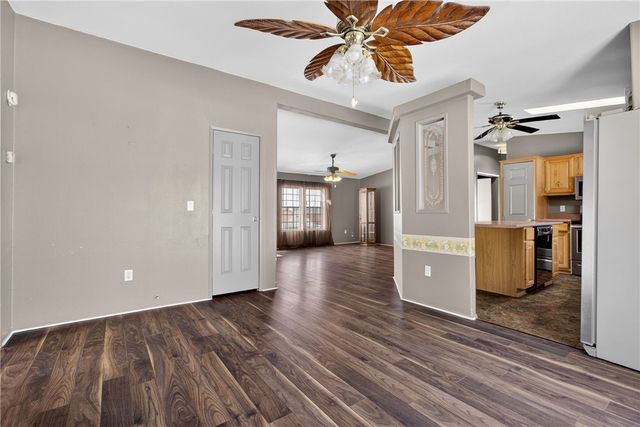 805 National Way, Ellwood City, PA 16117