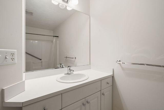 56 Village Drive 7 - Bldg 2, Marlborough, MA 01752