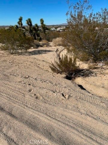 21866 Ocotillo Way, Apple Valley, CA 92308