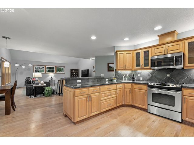 514 Ne 49TH Ave, Hillsboro, OR 97124