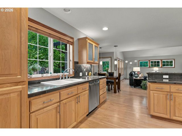514 Ne 49TH Ave, Hillsboro, OR 97124