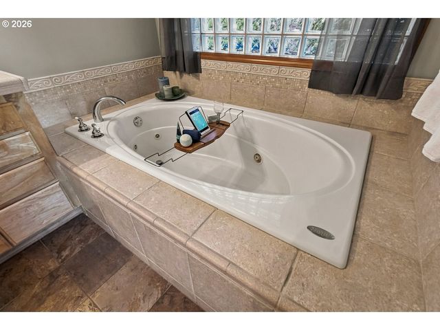 514 Ne 49TH Ave, Hillsboro, OR 97124