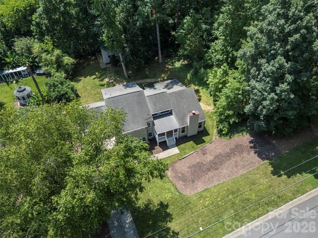 6219 Fair Valley Drive, Charlotte, NC 28226