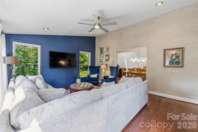 6219 Fair Valley Drive, Charlotte, NC 28226