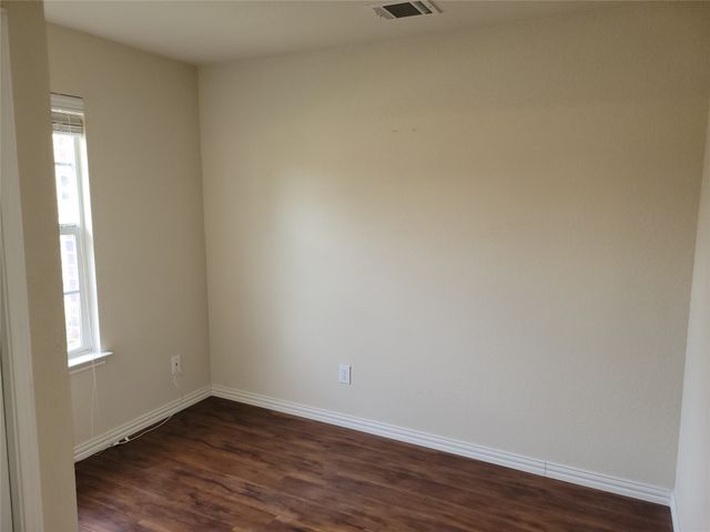 1934 Mosley Drive, Lancaster, TX 75146