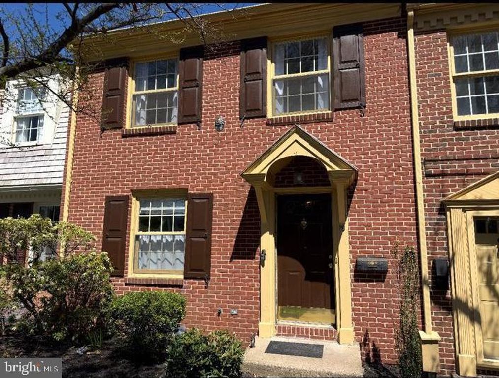 19 ROBODA BLVD, Royersford, PA 19468