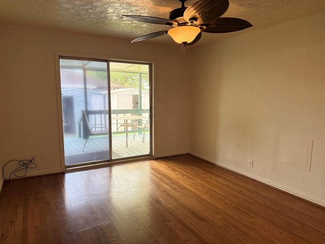 909 Dutch Street, Deer Park, TX 77536