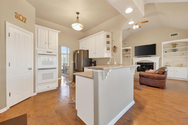 249 Blue Hill Drive, Montgomery, TX 77356