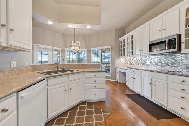 249 Blue Hill Drive, Montgomery, TX 77356