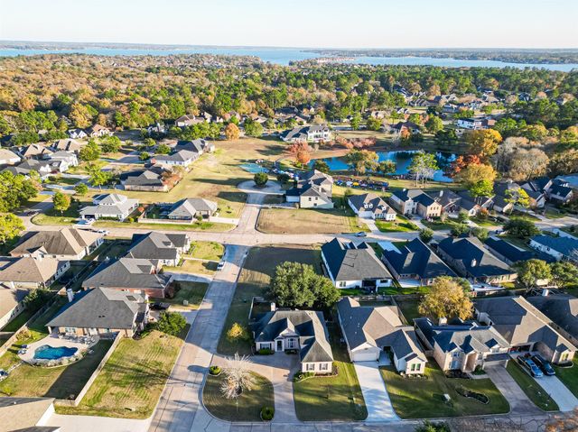 249 Blue Hill Drive, Montgomery, TX 77356