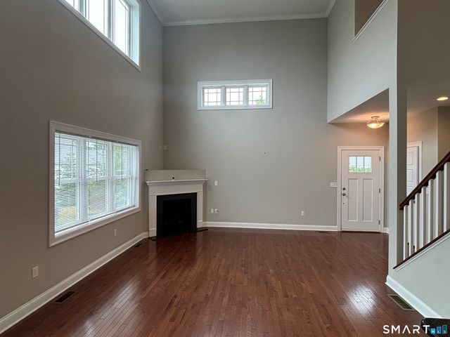 11 Bleeker Circle 11, North Haven, CT 06473