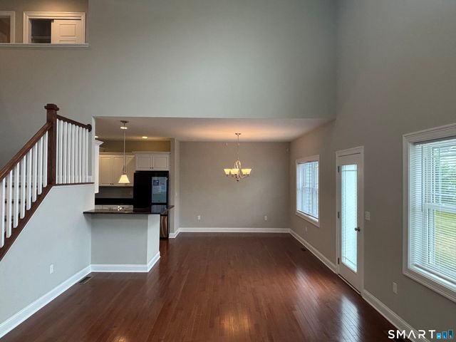 11 Bleeker Circle 11, North Haven, CT 06473