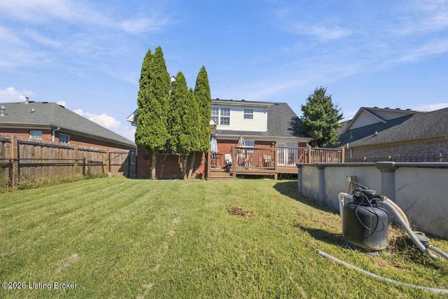 354 Bentwood Dr, Shepherdsville, KY 40165