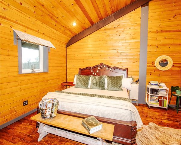 3713 Madison 8715, Huntsville, AR 72740