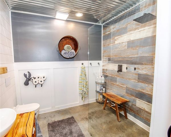 3713 Madison 8715, Huntsville, AR 72740