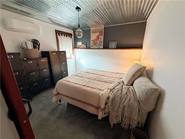 3713 Madison 8715, Huntsville, AR 72740