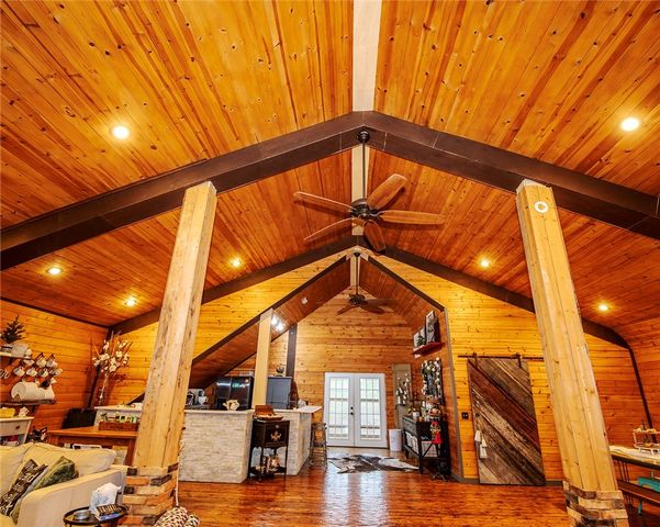 3713 Madison 8715, Huntsville, AR 72740