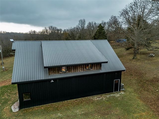 3713 Madison 8715, Huntsville, AR 72740