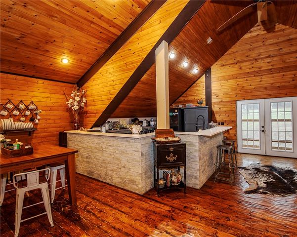 3713 Madison 8715, Huntsville, AR 72740