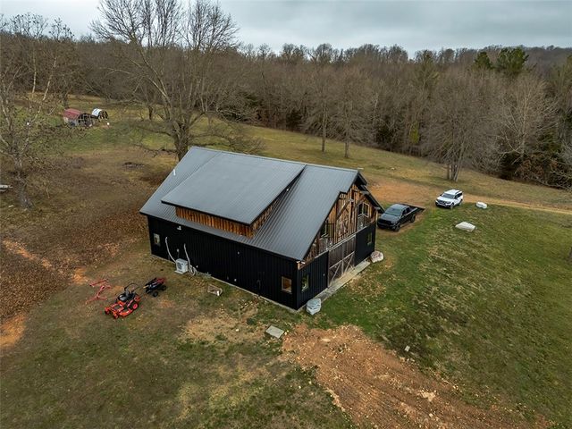 3713 Madison 8715, Huntsville, AR 72740