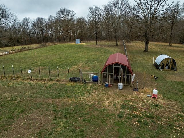 3713 Madison 8715, Huntsville, AR 72740