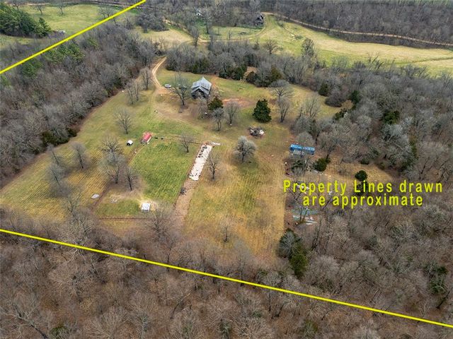 3713 Madison 8715, Huntsville, AR 72740