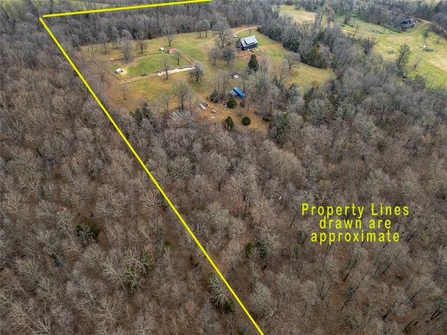 3713 Madison 8715, Huntsville, AR 72740