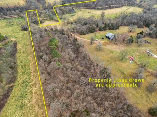 3713 Madison 8715, Huntsville, AR 72740