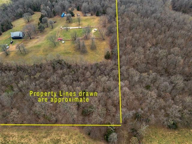 3713 Madison 8715, Huntsville, AR 72740