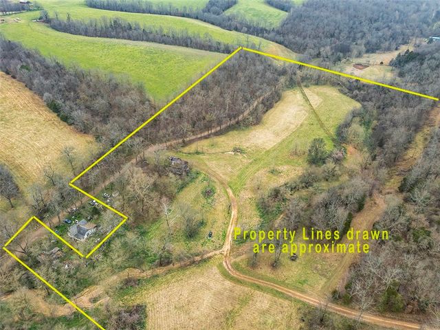 3713 Madison 8715, Huntsville, AR 72740