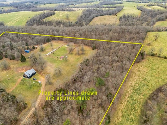 3713 Madison 8715, Huntsville, AR 72740