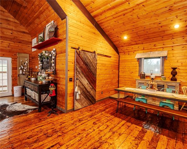 3713 Madison 8715, Huntsville, AR 72740