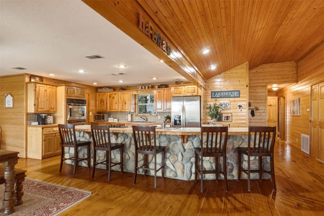 88 Wilcox Street, Mount Vernon, TX 75457