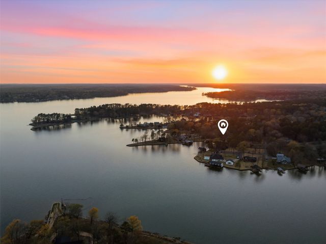 88 Wilcox Street, Mount Vernon, TX 75457