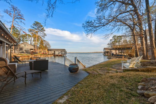 88 Wilcox Street, Mount Vernon, TX 75457