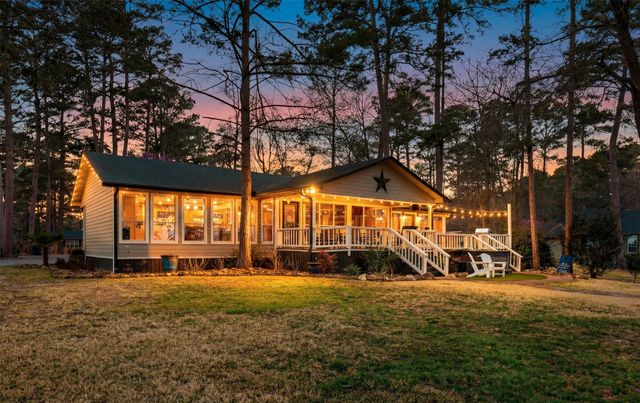 88 Wilcox Street, Mount Vernon, TX 75457