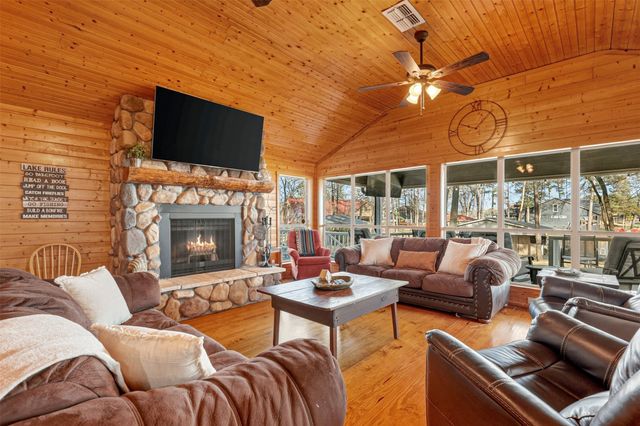 88 Wilcox Street, Mount Vernon, TX 75457