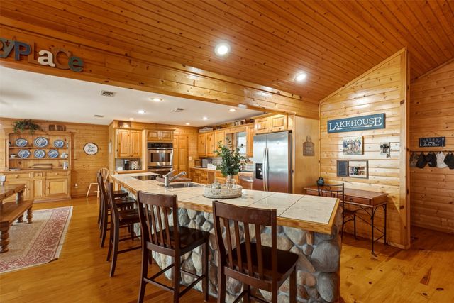 88 Wilcox Street, Mount Vernon, TX 75457