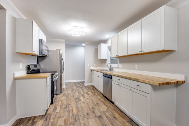 1402 N Ricketts Street, Sherman, TX 75092